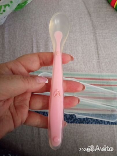 Силиконовая ложечка