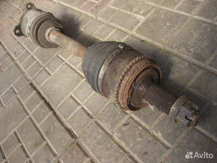 Привод передний правый. для Мицубиси Паджеро-3 3.2