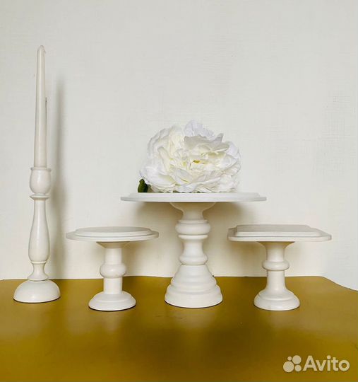 Тортовница на ножке