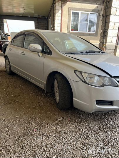 Honda Civic 1.8 МТ, 2007, битый, 690 000 км