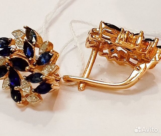 Золотые серьги с камнем