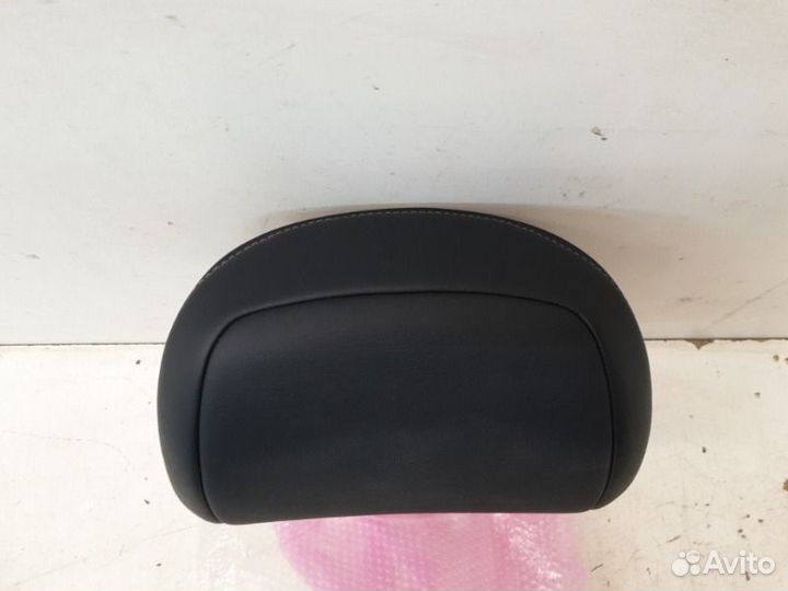 Подголовник передний левый Toyota Land Cruiser 200