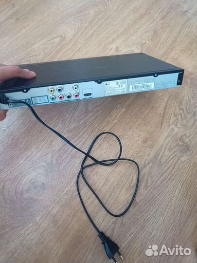 Плеер DVD LG DP547H
