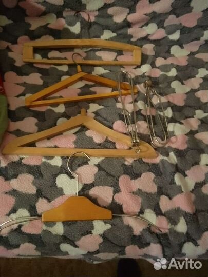 Вешалки плечики