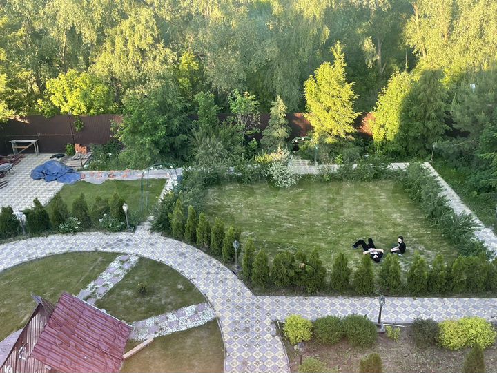 Дом 540 м² на участке 10 сот.