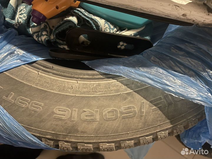 Nokian Tyres Hakkapeliitta 8 215/60 R16 99T