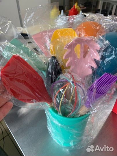 Набор кухонных принадлежностей с подставкой