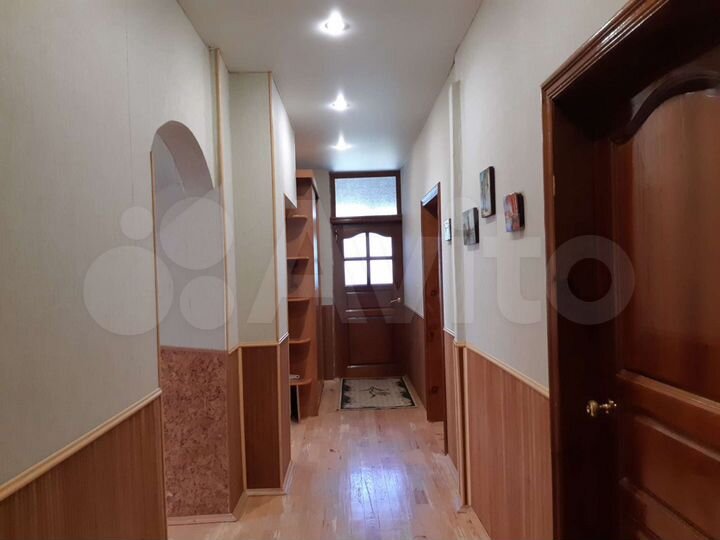 3-к. квартира, 82 м², 1/4 эт.