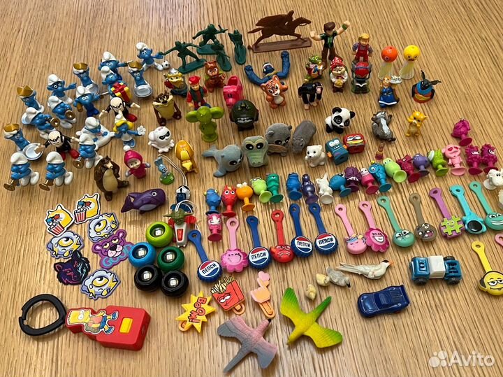 Мелкие игрушки, киндеры и прилипалы, скрепыши