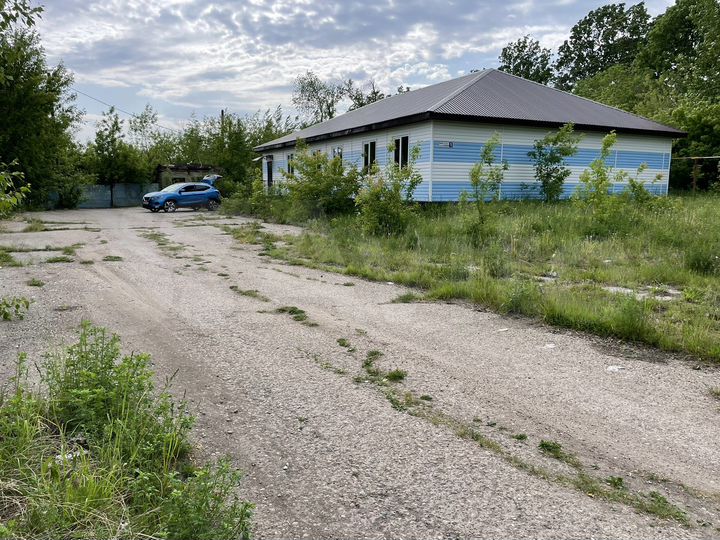 Здание 207м2 с земельным участком 48 соток