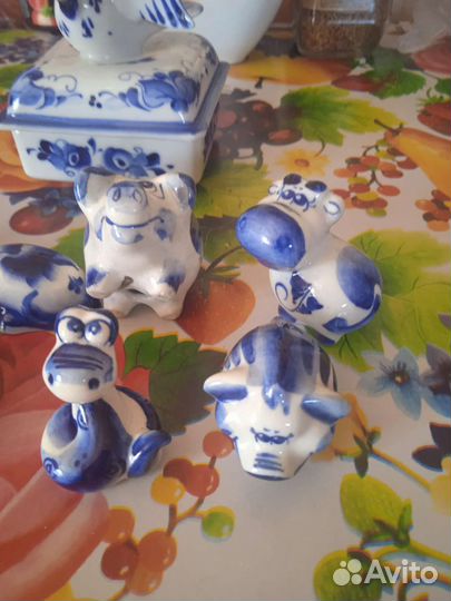 Фигурки гжель
