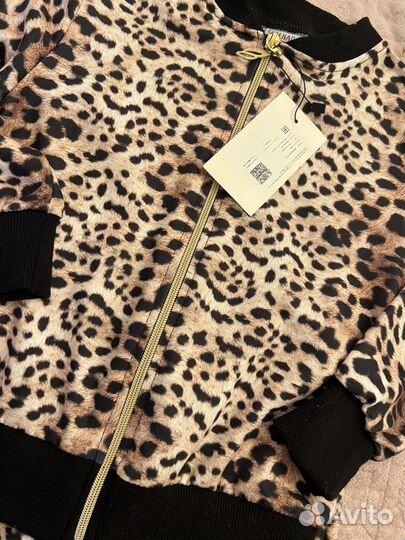 Костюм для девочки новый 104