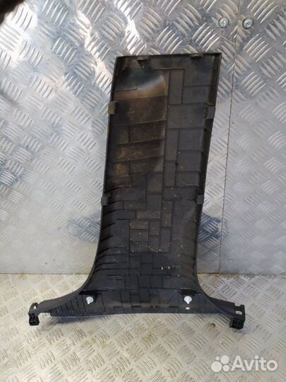 Обшивка стойки Hyundai 2020-2021