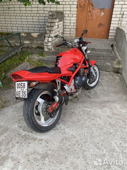 Suzuki bandit gsf400