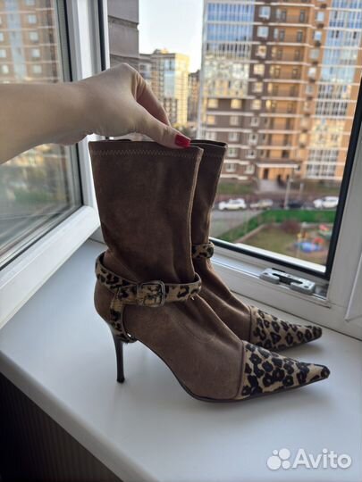 Сапожки женские