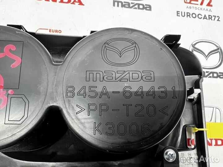 Подстаканник Mazda Axela BM 2013-2019