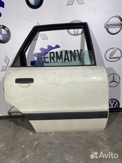 Задняя правая дверь Audi 80 B3