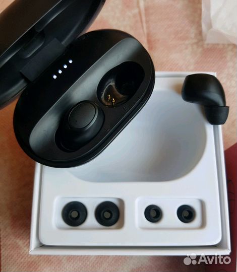 TWS наушники Lenovo S1