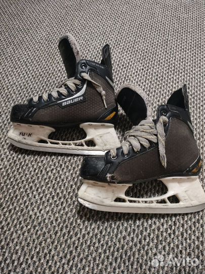 Хоккейные коньки bauer