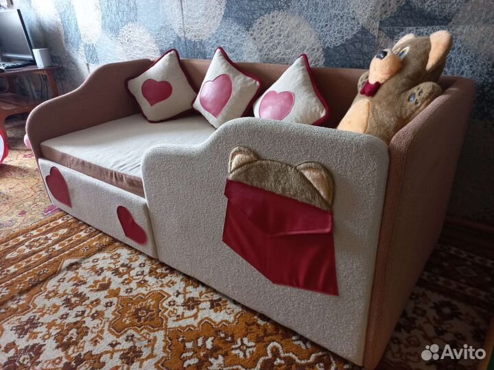 Детская кровать диван с мягкими бортиками