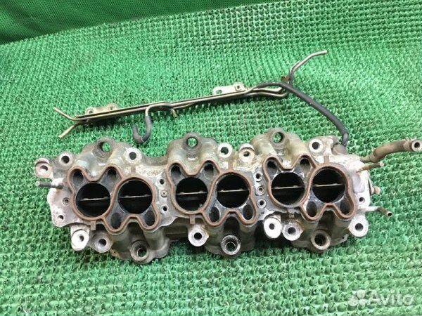 Коллектор впускной Nissan Maxima A33 VQ20DE