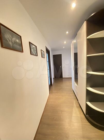 2-к. квартира, 55 м², 10/10 эт.