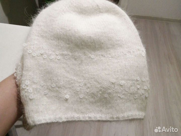 Шапочки из пуха норки с пайетками