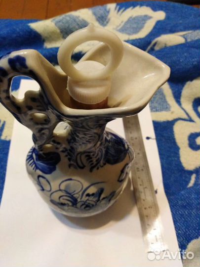 Кувшин Вьетнам клеймо орс Linh Chi dai Bo фаянс