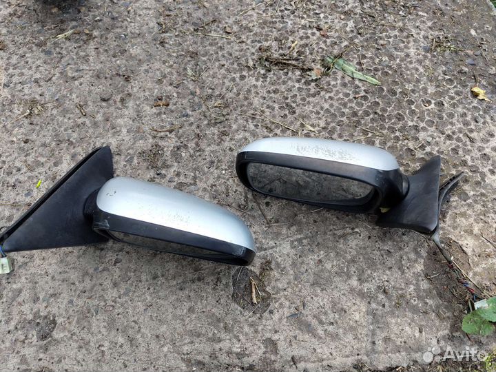 Боковое зеркало на Тойота Карина