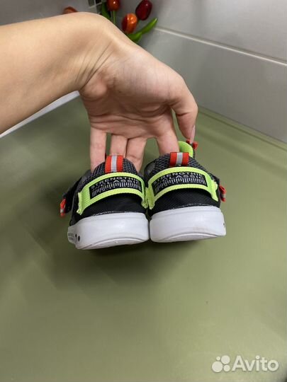 Кроссовки 26 размер