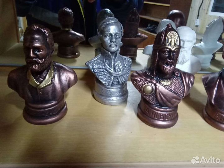 Бюсты людей СССР