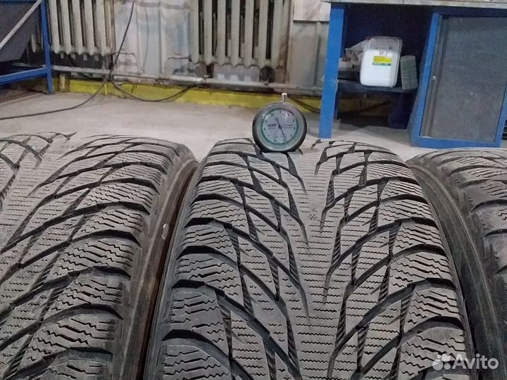 Nokian Tyres Hakkapeliitta R2 225/55 R17 101R