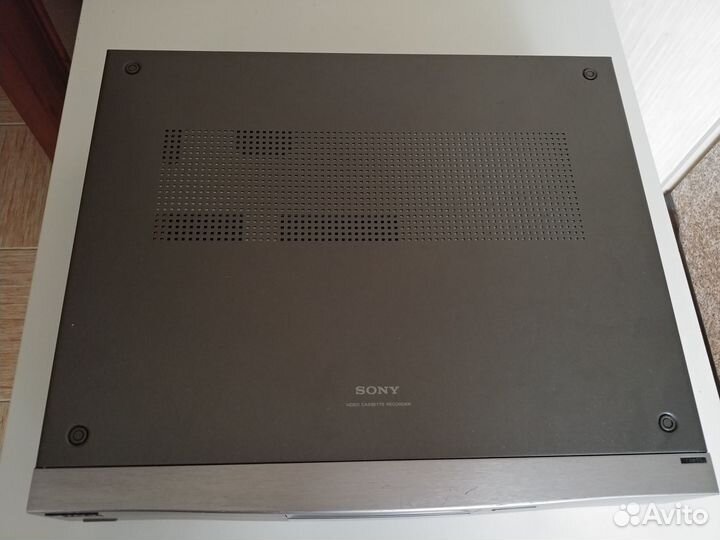 Видеомагнитофон Sony EV-S9000E