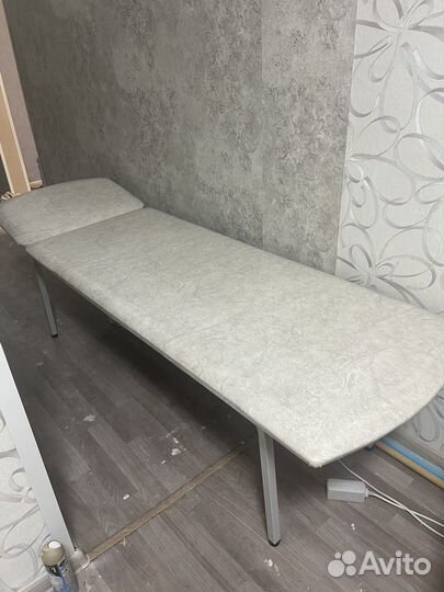 Массажная кушетка