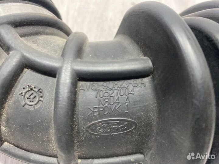 Патрубок воздушного фильтра Ford Focus 3 pnda 2011