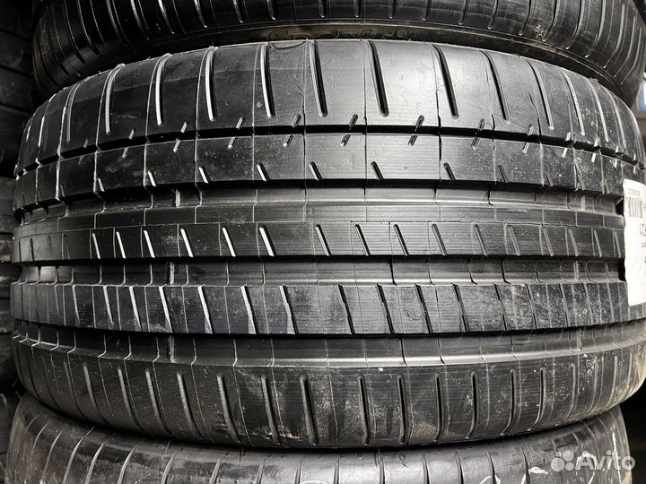 Michelin Pilot Super Sport 285/35 R21
