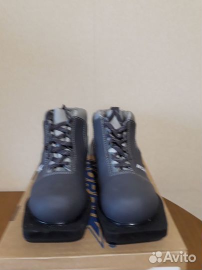 Лыжные ботинки р.34