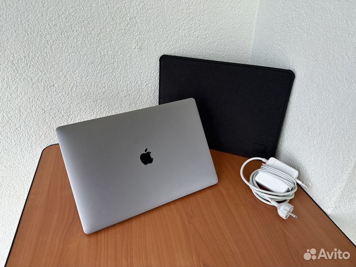 Apple MacBook Pro 15 2018/Core i9/ 32gb озу/512SSD