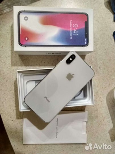 iPhone X, 64 ГБ