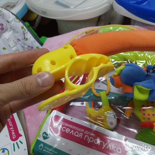 Дуга с подвесными погремушками Elefantino