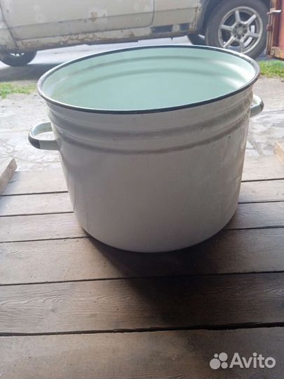 Кастрюля эмалированная