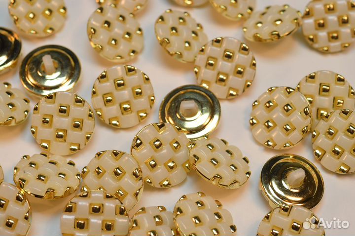 Пуговицы 18 мм