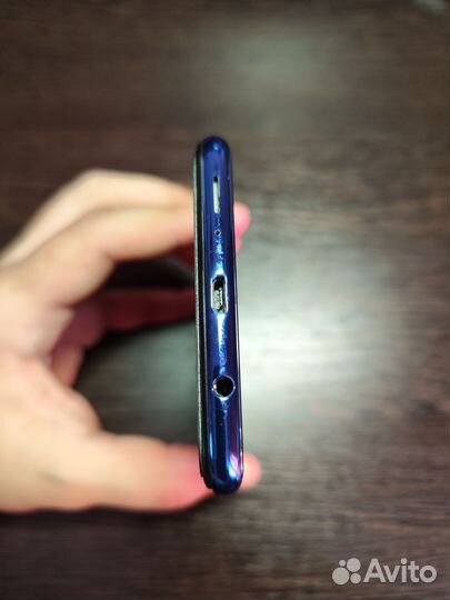 Samsung Galaxy A7 (2018), 4/64 ГБ