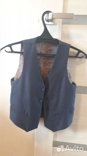 Школьный костюм для мальчика серый 146