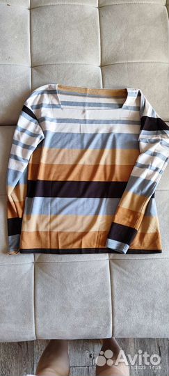 Джемпера 46, 7 штук