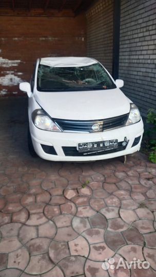 Nissan Tiida 1.6 МТ, 2011, битый, 180 000 км