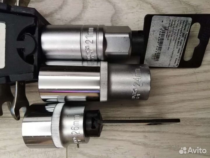 Набор ключей и головок с трещеткой