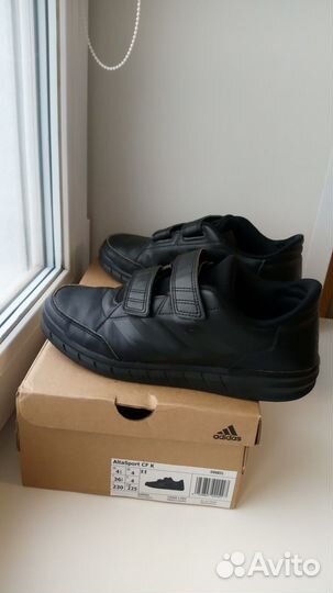 Кроссовки adidas 36