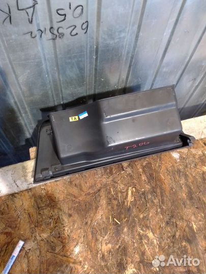 Бардачок Chevrolet Aveo T 200