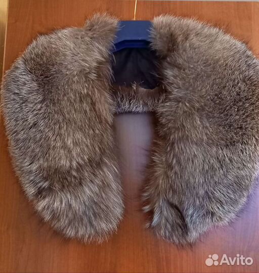 Меховой сьемный воротник-горжетка из чернобурки